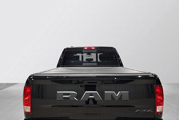 Dodge RAM 1500 10 of 23