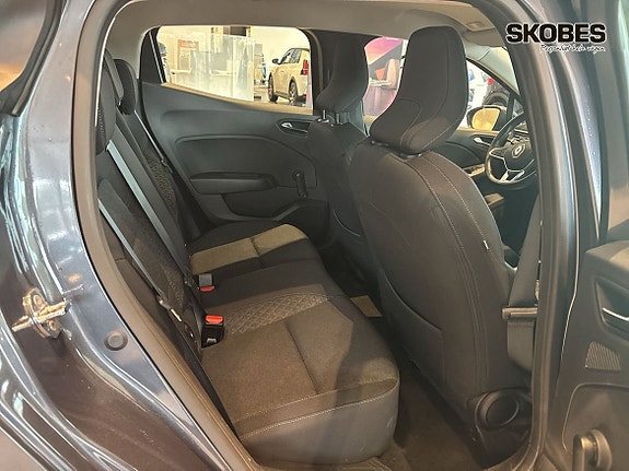 Renault Clio 7 of 21