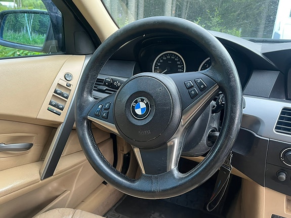 BMW 525i 8 of 9