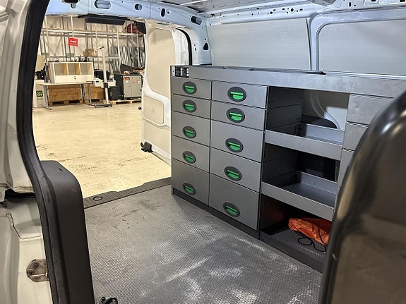 Ford Transit Connect 12 of 19