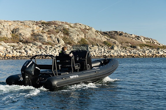 BRIG 22 NAVIGATOR 2027 150-225 HK 2 of 6