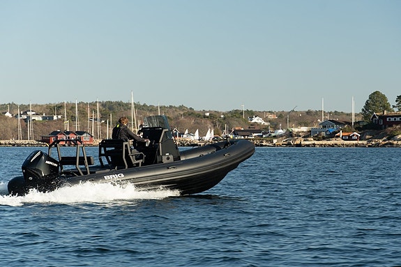 BRIG 22 NAVIGATOR 2027 150-225 HK 4 of 6