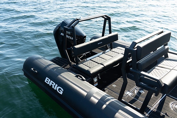 BRIG 22 NAVIGATOR 2027 150-225 HK 6 of 6