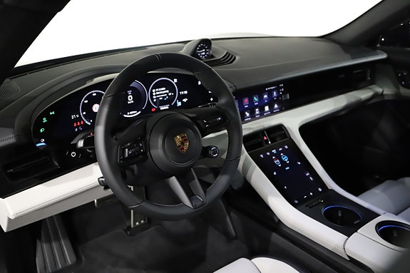 Porsche Taycan 4S 12 of 28