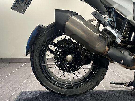 BMW R1300GS/Innovation/Dynamic/Touring/Enduro 12 of 16