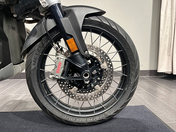 BMW R1300GS/Innovation/Dynamic/Touring/Enduro 14 of 16
