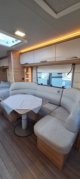 Knaus Südwind 650 PXB 60 years "Cykelställ, Queensbed, markis + front/sidor" 8 of 15