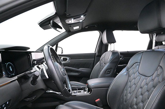 Kia Sorento 10 of 27