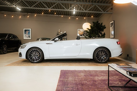 Audi A5 2 of 25