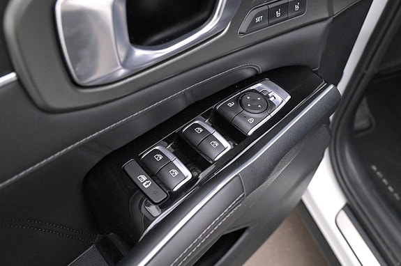 Kia Sorento 11 of 27