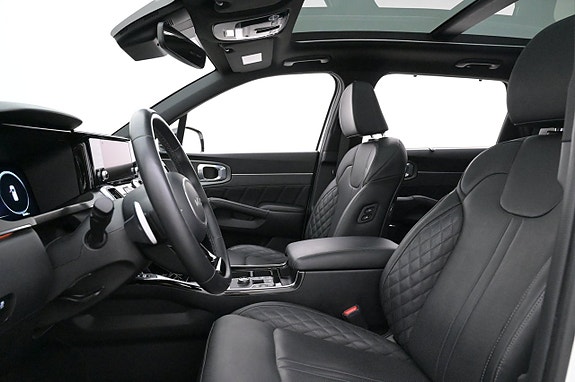 Kia Sorento 10 of 27