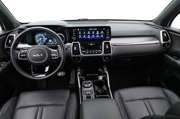 Kia Sorento 6 of 27