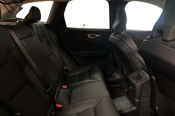 Volvo XC60 11 of 13