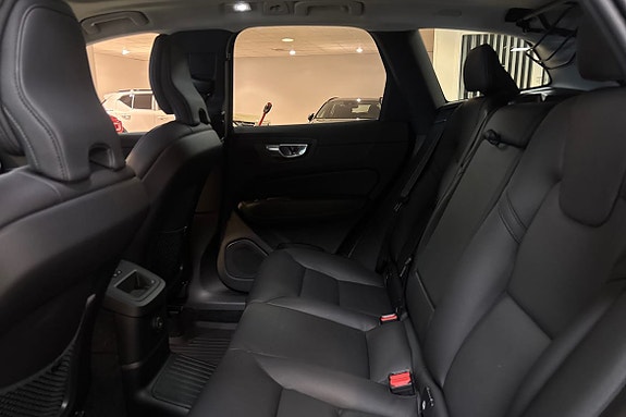 Volvo XC60 12 of 13
