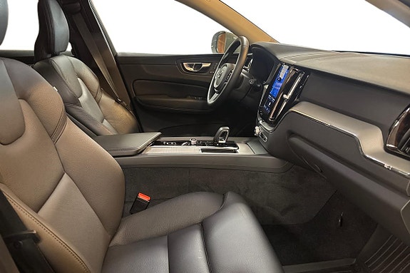 Volvo XC60 10 of 13