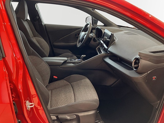 Toyota C-HR 6 of 11