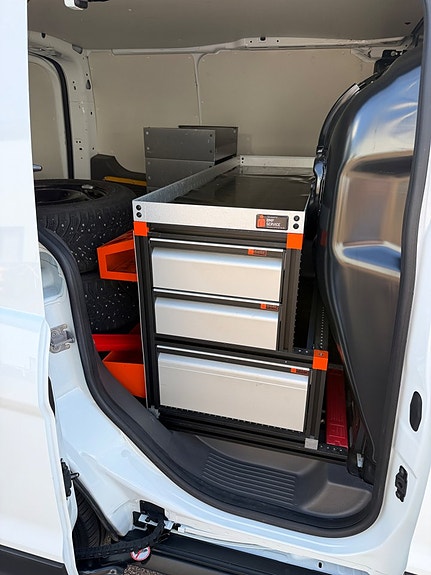 Ford Transit Connect 9 of 17