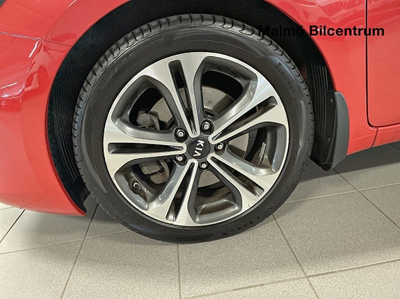 Kia Ceed 8 of 17