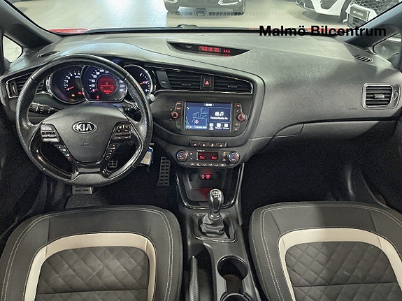 Kia Ceed 11 of 17