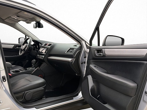Subaru Outback 25 of 30