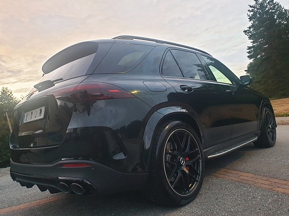 Mercedes-Benz GLE53 29 of 30