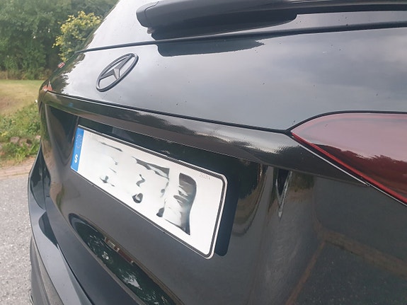 Mercedes-Benz GLE53 8 of 30