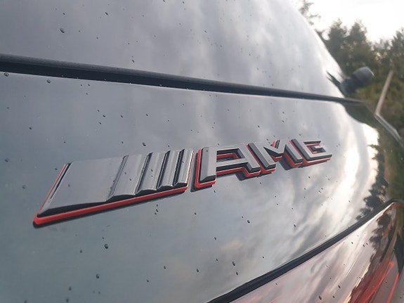Mercedes-Benz GLE53 12 of 30