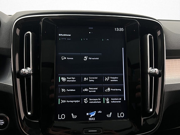 Volvo XC40 24 of 30