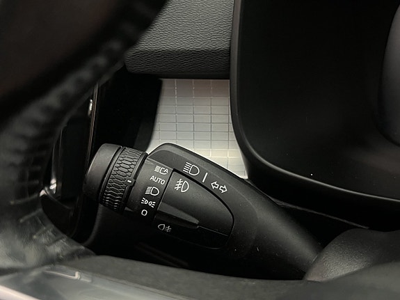 Volvo XC40 30 of 30