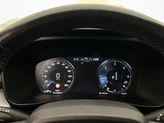 Volvo XC40 19 of 30
