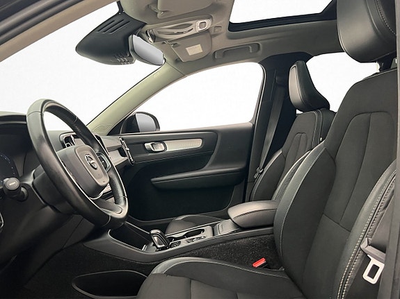 Volvo XC40 13 of 30