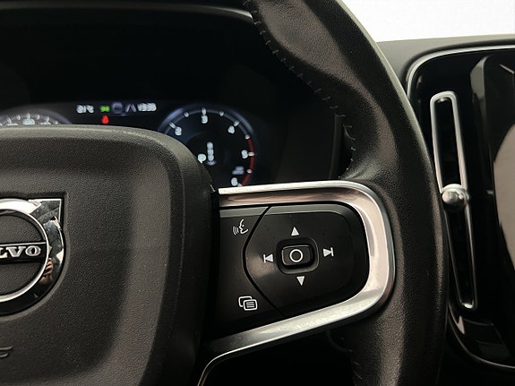 Volvo XC40 21 of 30