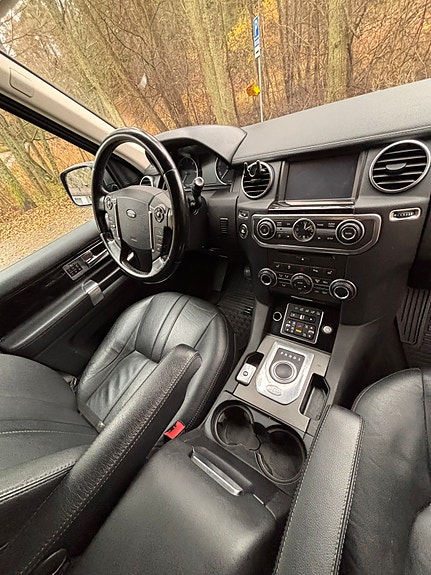 Land Rover Discovery 4 13 of 22