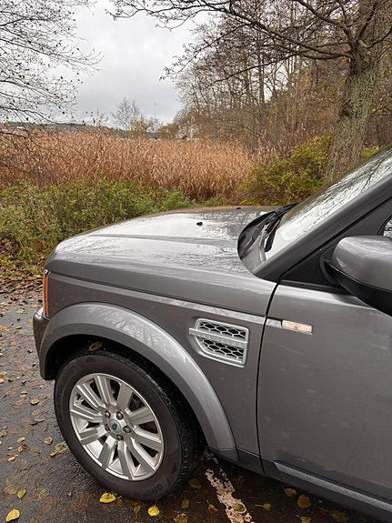 Land Rover Discovery 4 9 of 22