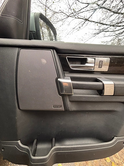 Land Rover Discovery 4 18 of 22