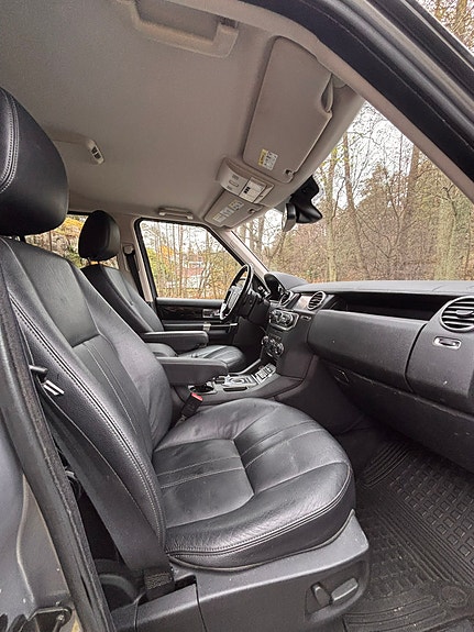Land Rover Discovery 4 14 of 22