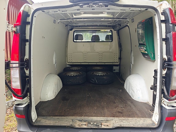 Mercedes-Benz Vito 110 7 of 14
