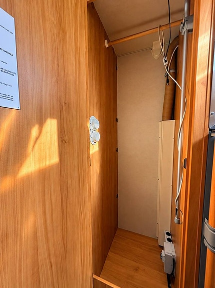 Adria Coral A660SP 19 of 20