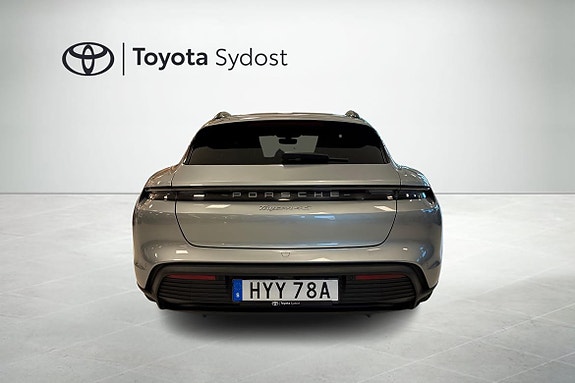 Porsche Taycan 4S 4 of 18