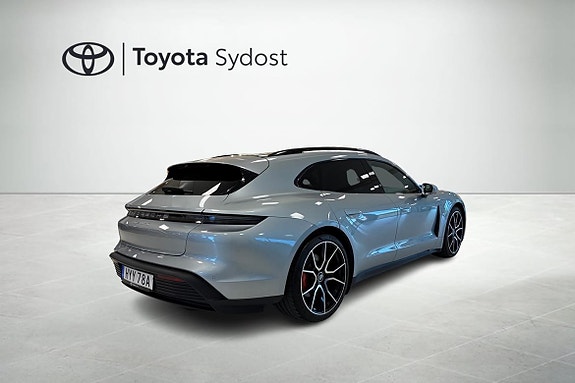 Porsche Taycan 4S 17 of 18