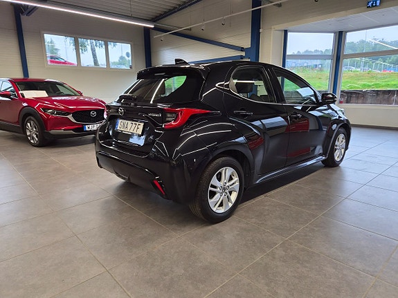 Mazda 2 4 of 14