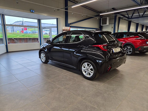 Mazda 2 3 of 14