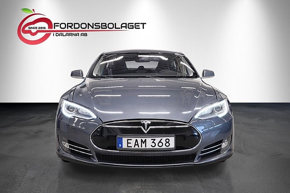Tesla Model S 2 of 12