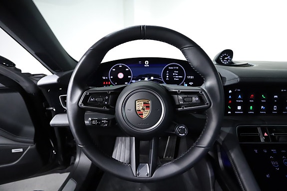 Porsche Taycan 4S 20 of 26