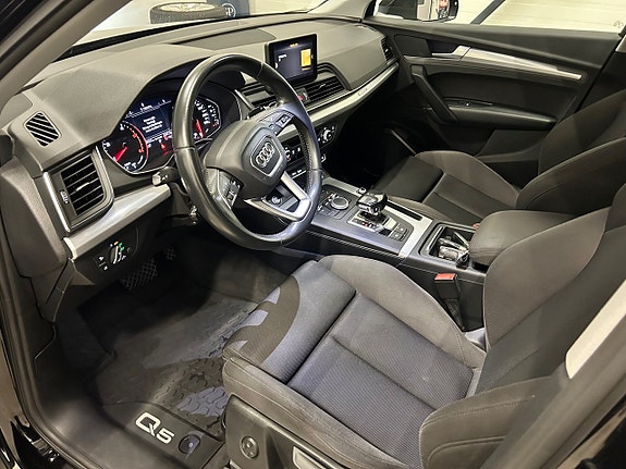 Audi Q5 6 of 19