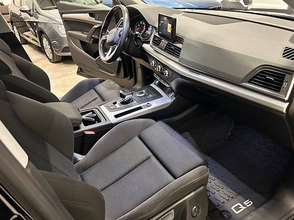 Audi Q5 10 of 19