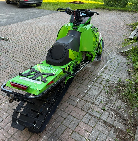 Arctic-cat M8000 Hardcore 5 of 6