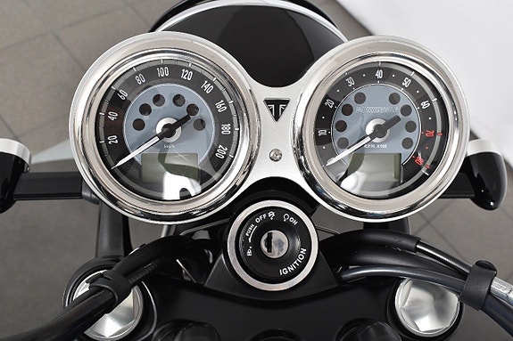 Triumph Bonneville T120 ABS Mycket fint skick 7 of 18
