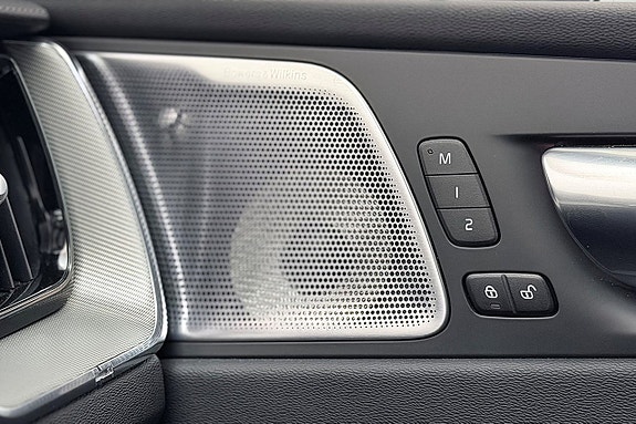 Volvo XC60 19 of 30