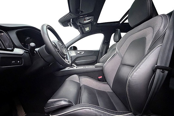 Volvo XC60 12 of 30